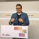 El vicesecretario de Comunicación de ERC, Isaac Albert, en rueda de prensa.