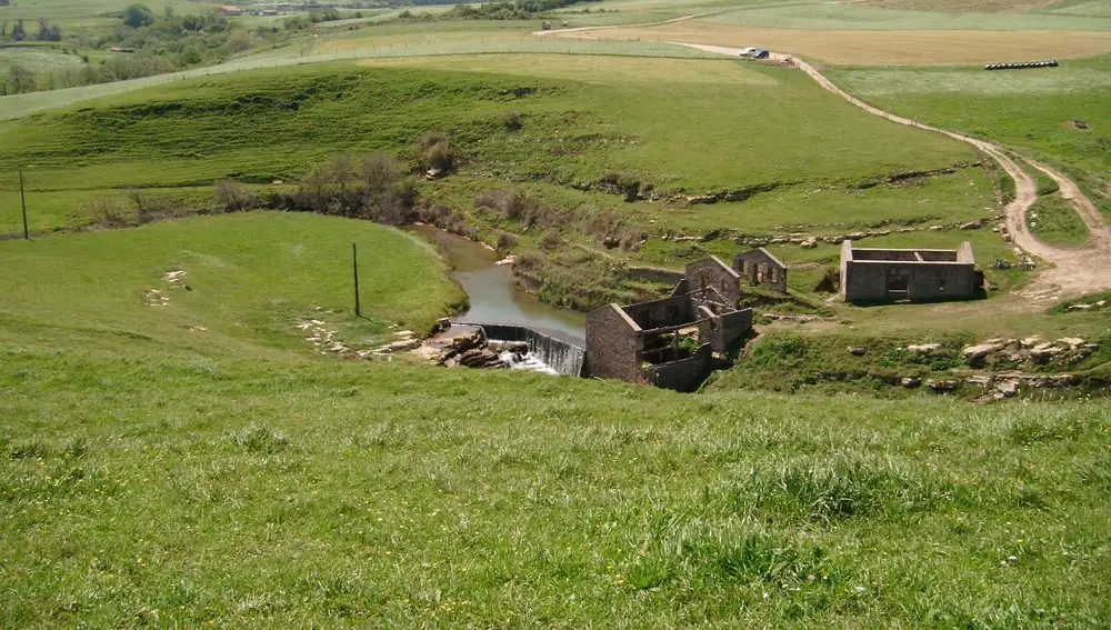 Los restos del molino ubicados en esta ruta.