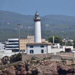 Un hombre se precipita desde lo alto de un faro en Ibiza