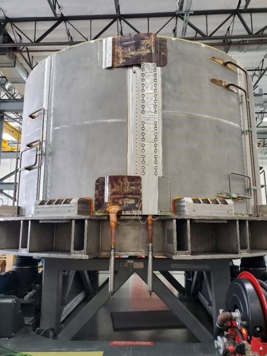 El sexto módulo del Solenoide Central, completado en General Atomics en abril de 2025. Cuando se combine con los otros cinco módulos ya terminados, el Solenoide Central formará el núcleo del tokamak de ITER y del sistema de imanes pulsados.
