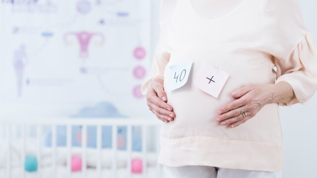 La edad media de ser madre en nuestro país se ha retrasado hasta los 32.6 años, según datos del INE