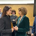 La consellera de Hacienda, Ruth Merino, con la ministra de Hacienda, María Jesús Montero