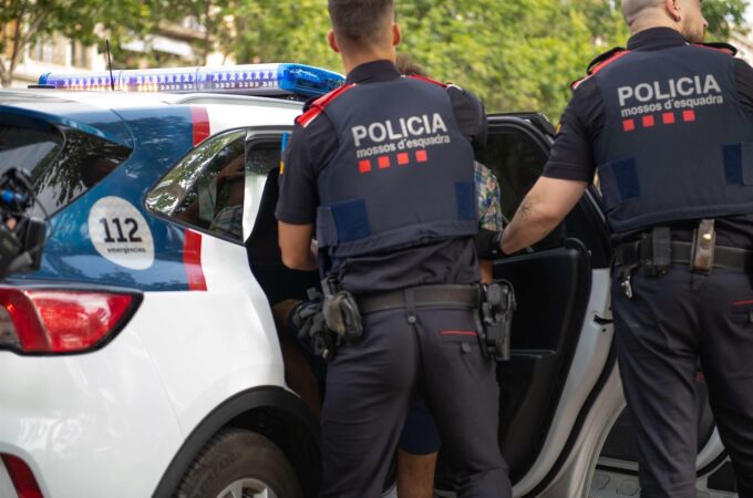 Sucesos.- Mossos detiene a tres menores por la agresión a otro el pasado 23 de abril en Mataró (Barcelona)