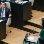 MADRID.-Almeida califica a MM como "los pagafantas de la corrupción", que "se comen orgías en paradores para estar en gobierno"