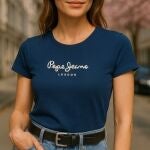 No es Zara, pero esta camiseta Pepe Jeans tiene más estilo… ¡y ahora cuesta solo 13 euros!