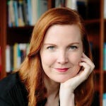 Kate Crawford, experta en IA, lo tiene claro sobre la Inteligencia Artificial General: "Creo que es una distracción, un término de marketing"