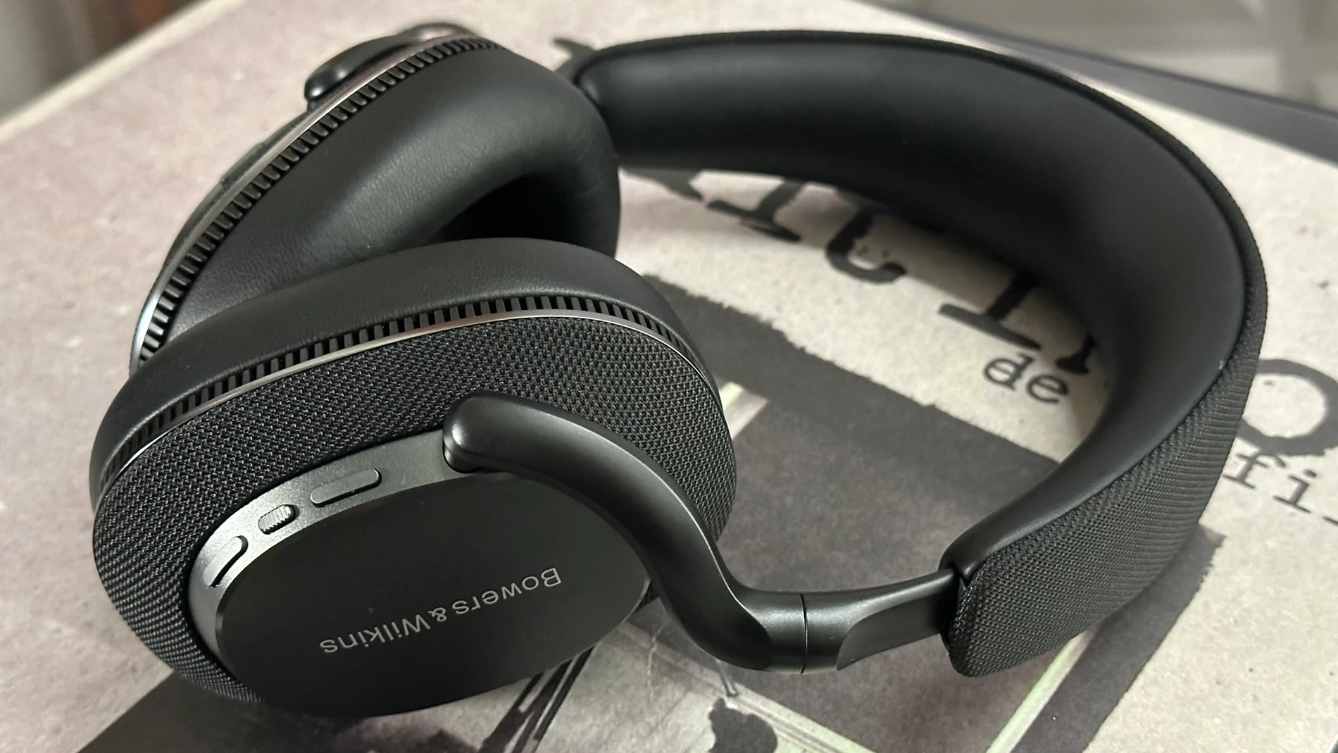 Bowers & Wilkins PX7 S3: la nueva referencia en auriculares premium con 40 horas de autonomía