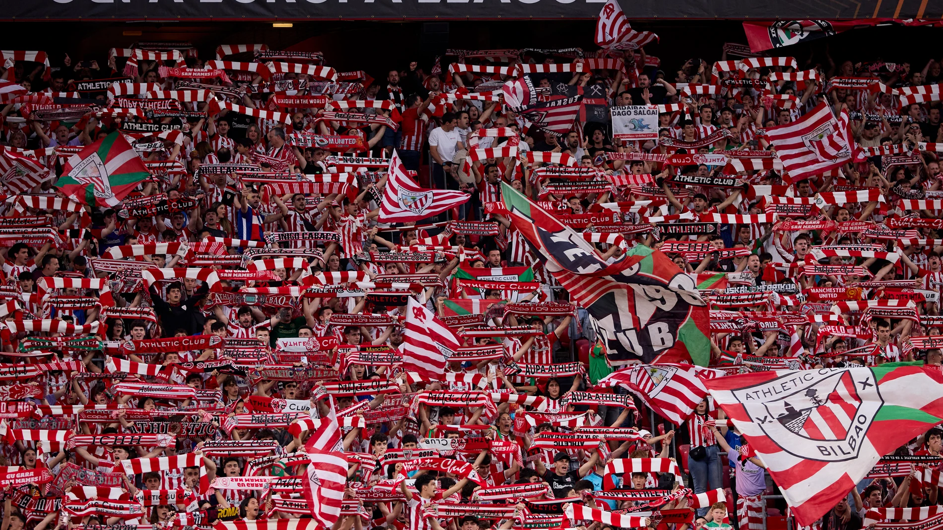 Supporters of Athletic Club reacts prior to the UEFA Europa League 2024/25 Semi Final First Leg match between Athletic Club and Manchester United at San Mames on May 1, 2025, in Bilbao, Spain. AFP7 01/05/2025 ONLY FOR USE IN SPAIN