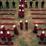 Imagen de 'El cuento de la criada', la serie basada en la novela de Margaret Atwood