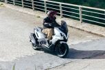 SYM ADX 300, tan atractivo, como dinámico