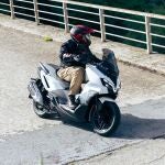 SYM ADX 300, tan atractivo, como dinámico
