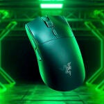 El ratón Razer Viper V3 HyperSpeed funciona con una sola pila AA