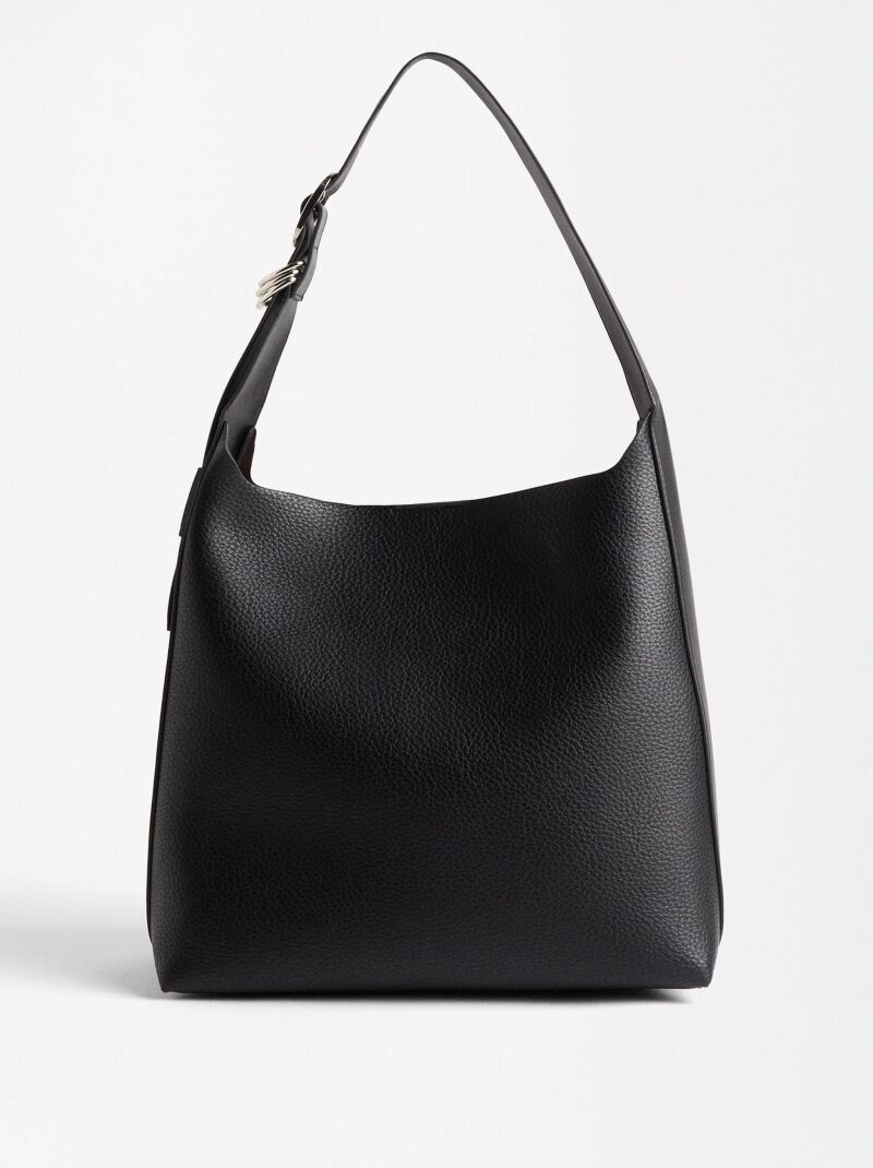 Bolso de hombro.