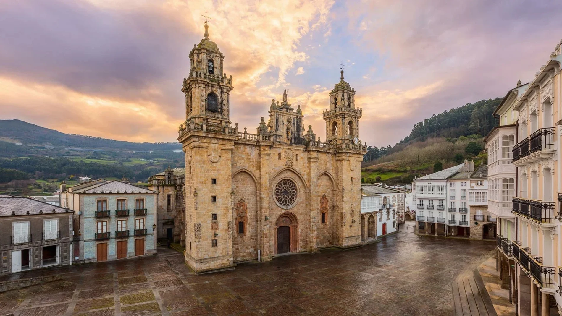 Imagen exterior de la Catedral de Mondoñedo