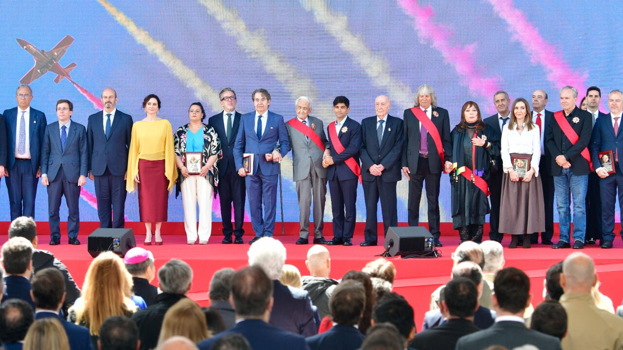 Así fue el sentido homenaje de Madrid al Ejército por el Dos de Mayo a  pesar de su ausencia