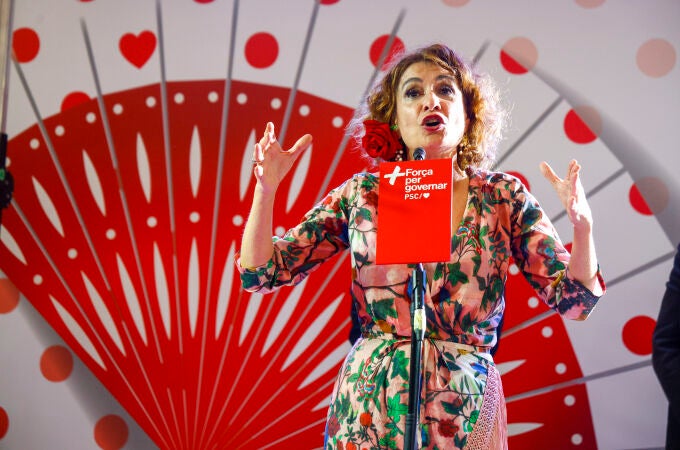 Salvador Illa, y María Jesús Montero en la Feria de Abril de Barcelona