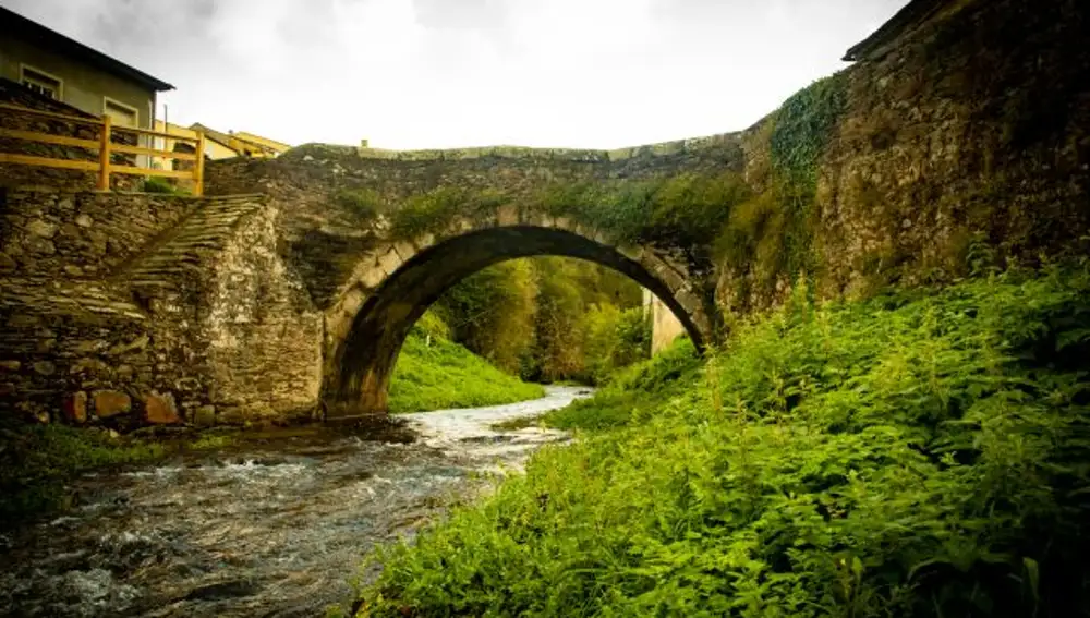 Así es la leyenda del puente marcó la historia de esta villa gallega