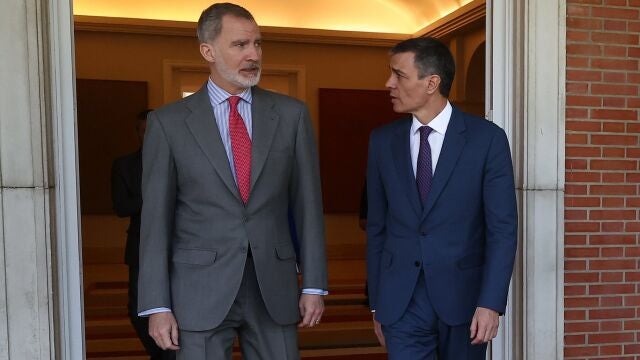 Felipe VI y Pedro Sánchez, a su llegada a la reunión del Consejo de Seguridad Nacional