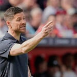 Soccer Leverkusen Alonso