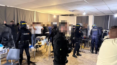 La Policía Nacional identifica en Valladolid a 47 personas en una fiesta ilegal celebrada en una nave del polígono de San Cristóbal