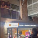 El alcalde de Castelldefels, del PP, sigue el ejemplo de Xavier García Albiol y se encara con unos okupas hasta lograr que salgan
