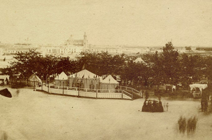Bellas artes exhibe la primera fotografía tomada de la Feria de Sevilla