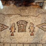 Mosaico de la Iglesia de la multiplicación de los panes y los peces, en Israel