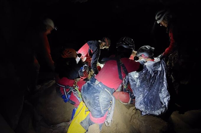 MADRID.-Sucesos.- Rescatado un espeleólogo madrileño herido en una cueva de Arredondo (Cantabria) y evacuado en helicóptero