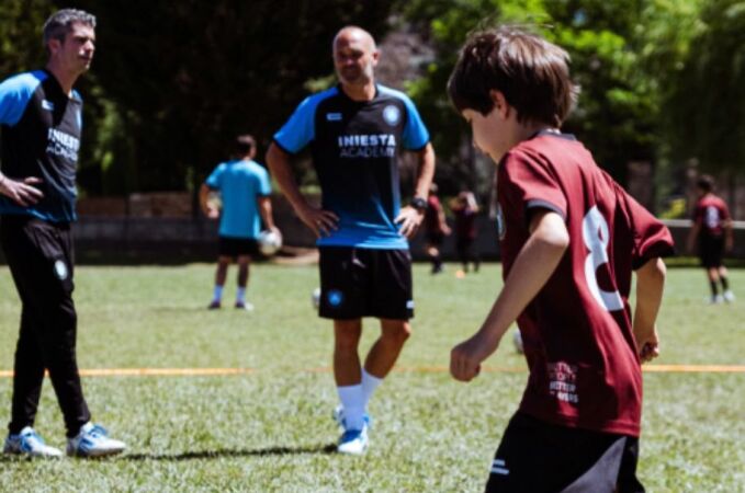 Andrés Iniesta lleva su campus por primera vez a una ciudad de Castilla-La Mancha: todos los detalles
