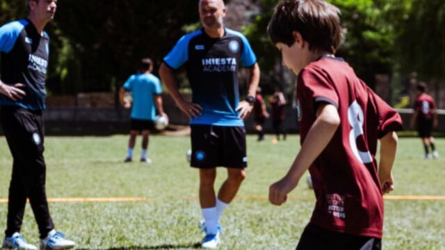 Andrés Iniesta lleva su campus por primera vez a una ciudad de Castilla-La Mancha: todos los detalles