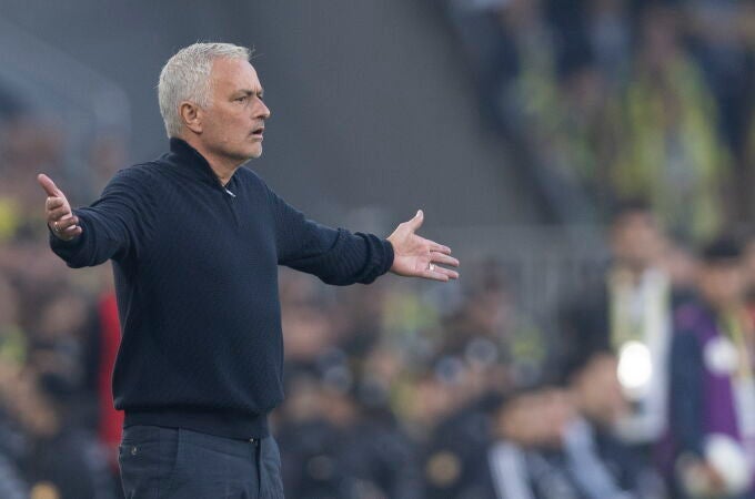 Turkish Super League - Fenerbahce vs Besiktas