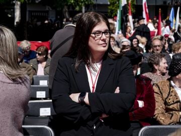 La exalcaldesa de Móstoles Noelia Posse en el acto de homenaje a los Héroes de la Independencia, en la Plaza del Pradillo, a 2 de mayo de 2024, en Móstoles.