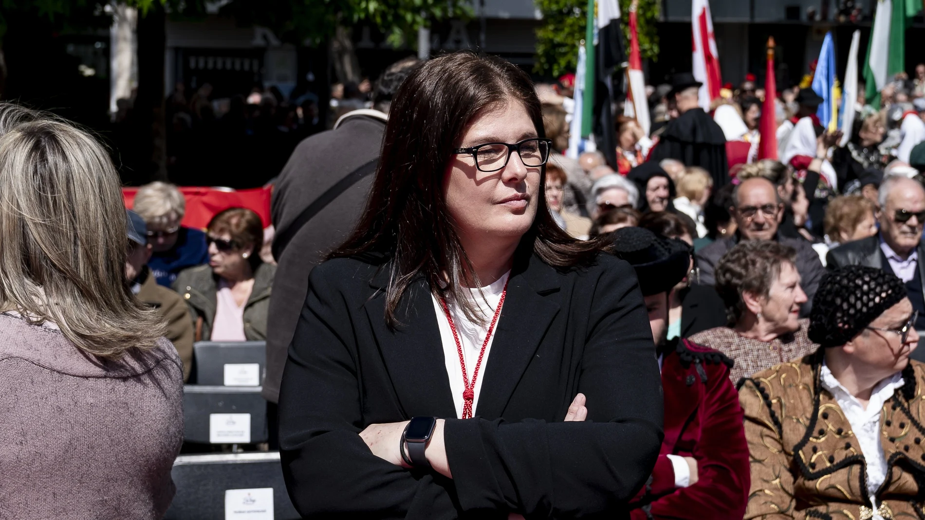 La exalcaldesa de Móstoles Noelia Posse en el acto de homenaje a los Héroes de la Independencia, en la Plaza del Pradillo, a 2 de mayo de 2024, en Móstoles.