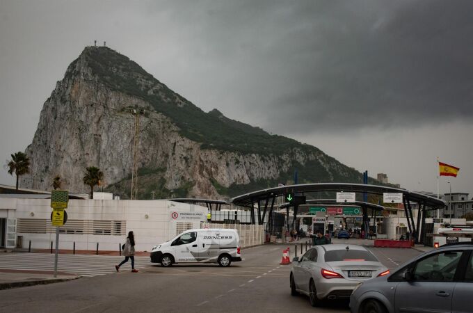 El control de acceso entre Gibraltar y La Línea