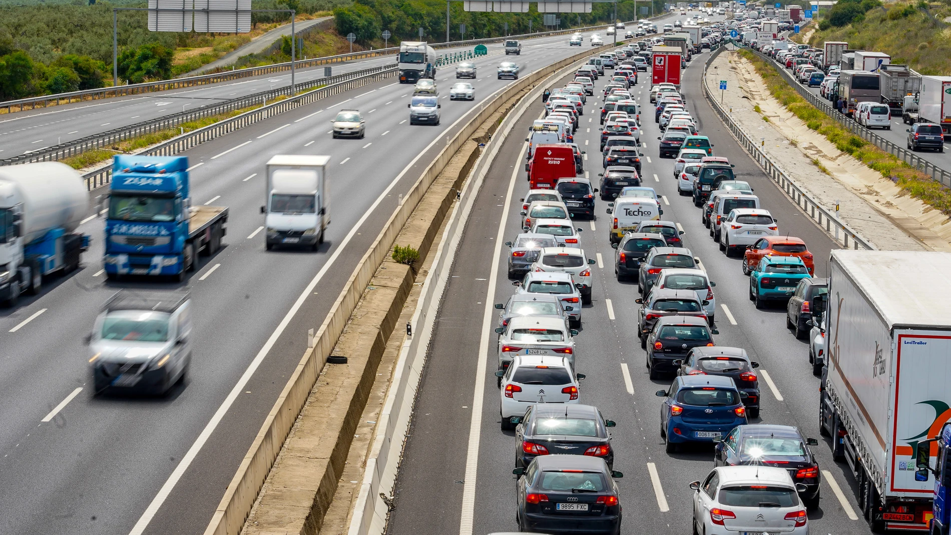 Imagen de retenciones en la autovía A-49EDUARDO BRIONES/EUROPA PRESS04/05/2025