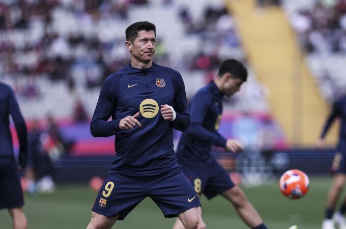 Fútbol/Champions.- Lewandowski se reincorpora a los entrenamientos del Barça y apunta a Milán