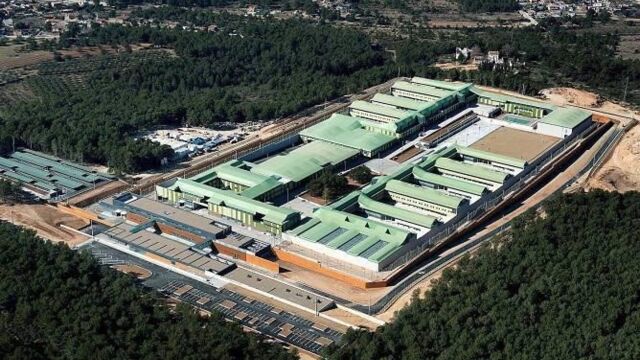 Sucesos.- Muere un interno en la cárcel de Mas d'Enric (Tarragona) tras provocar un incendio en su celda
