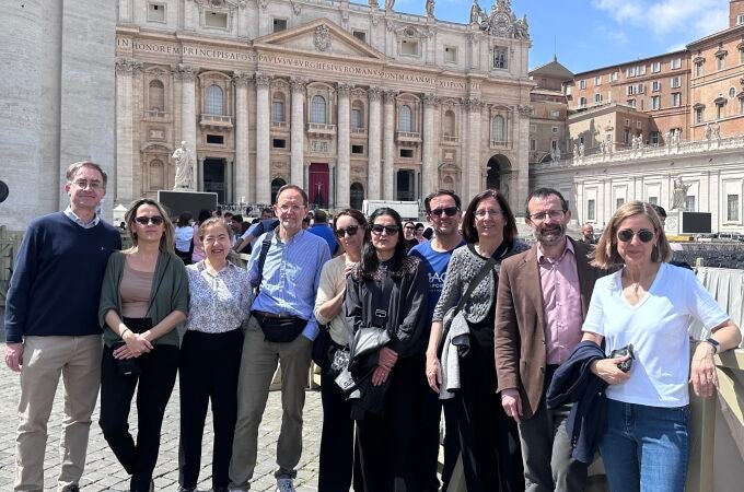 Alberto Núñez SJ, Gisela Guevara, Janette Martell, Pep Maria SJ, Nuria Renart, Maika Valencia, Teodor Mellen, Olga Plaza, Ramón García y Cristina Gimenez. Profesores y Jesuitas de ESADE