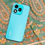 Esa cámara trasera, ¿no te recuerda a la del iPhone?