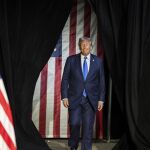 Trump anuncia aranceles del 100% a películas producidas fuera de EEUU