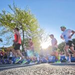 Corredores participando en la 47ª edición de la Zurich Rock ‘n’ Roll Running Series Madrid tomada con el Xiaomi 15 Ultra