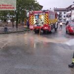 Los bomberos intervienen el domingo para realizar varios achiques de agua debido a las tormentas en Iturmendi.