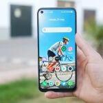 El realme 8 5G lleva una batería de 5.000 mAh y admite carga rápida de 18 vatios
