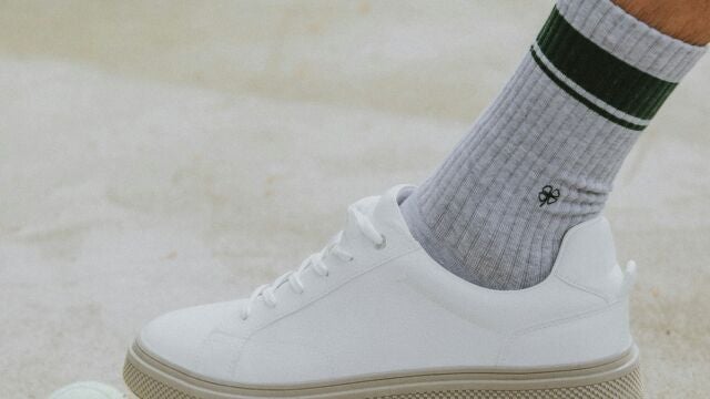 El truco con jabón Lagarto de una experta en orden y limpieza para que tus zapatillas blancas queden como nuevas en minutos