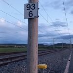 Línea ferroviaria en la que se ha producido el robo de cobre y la avería en la catenaria.