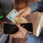Préstamos de 50 euros al instante: cómo pedirlos, requisitos y qué debes tener en cuenta