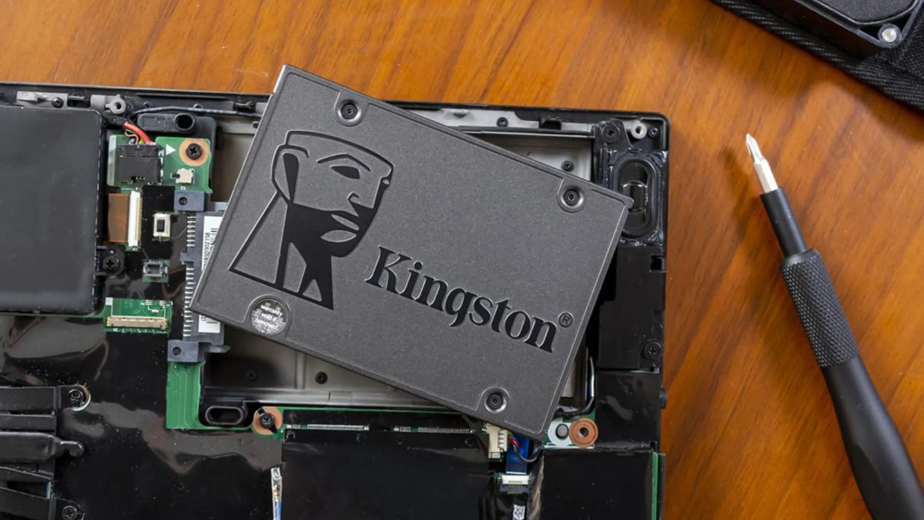 Este SSD SATA Kingston es rápido y fiable