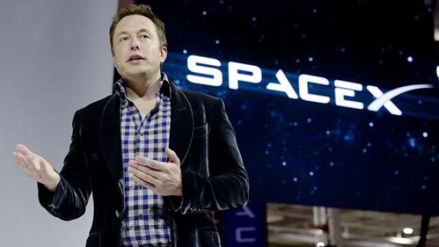 Elon Musk durante una presentación de uno de los viajes espaciales de SpaceX