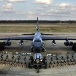 Cómo el bombardero B-52 se convertirá en el primer avión de combate en servicio durante 100 años.
