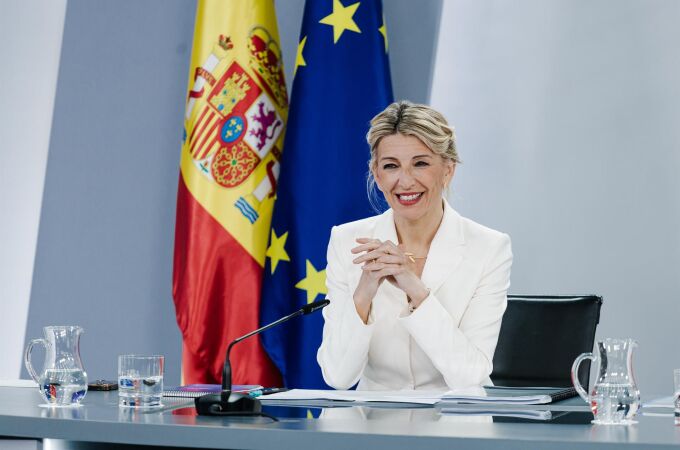MADRID.-El Gobierno de España da luz verde a la rebaja de jornada, el proyecto 'estrella' de Yolanda Díaz para esta legislatura